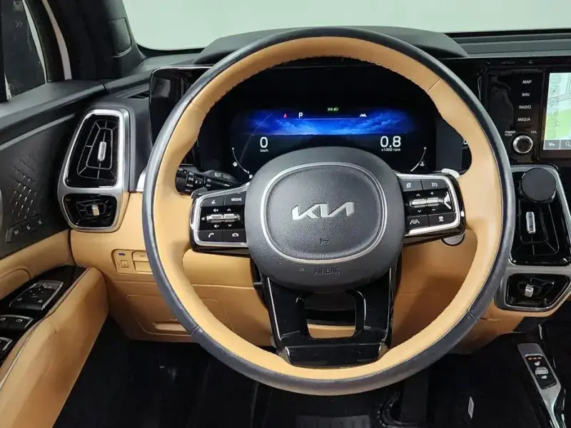 2023 Kia Sorento с пробегом 12 551 км