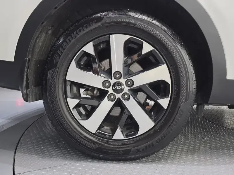 2023 Kia Sorento с пробегом 109 673 км