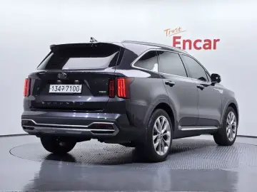 2021 Kia Sorento с пробегом 18 015 км