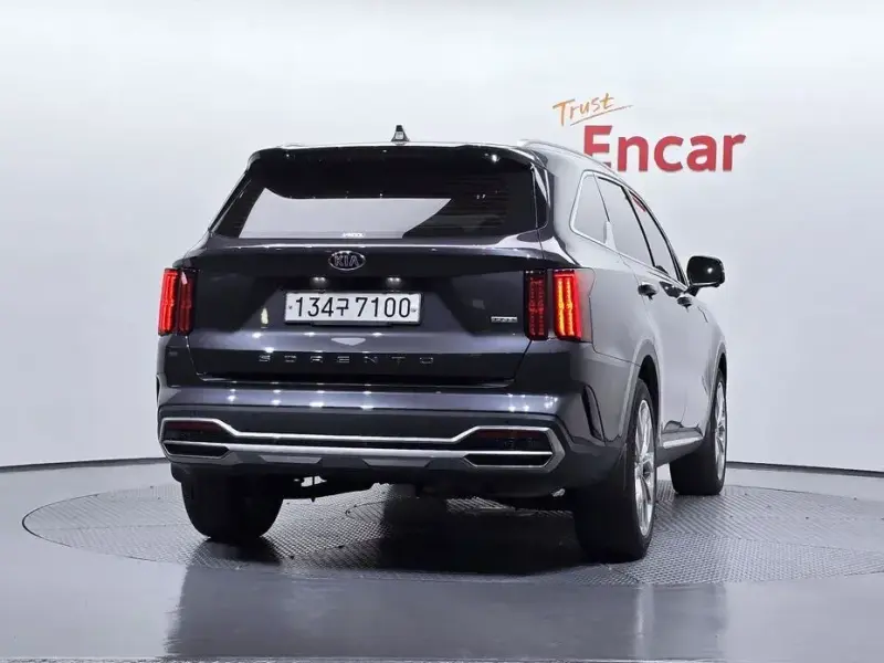 2021 Kia Sorento с пробегом 18 015 км