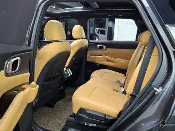 2021 Kia Sorento с пробегом 18 015 км