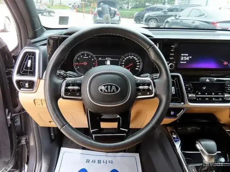 2021 Kia Sorento с пробегом 14 594 км