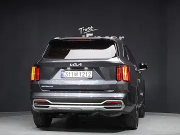 2023 Kia Sorento с пробегом 42 064 км