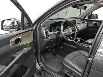2023 Kia Sorento с пробегом 42 064 км