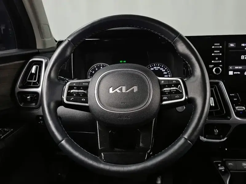 2023 Kia Sorento с пробегом 42 064 км