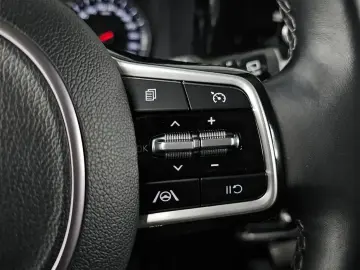 2023 Kia Sorento с пробегом 42 064 км