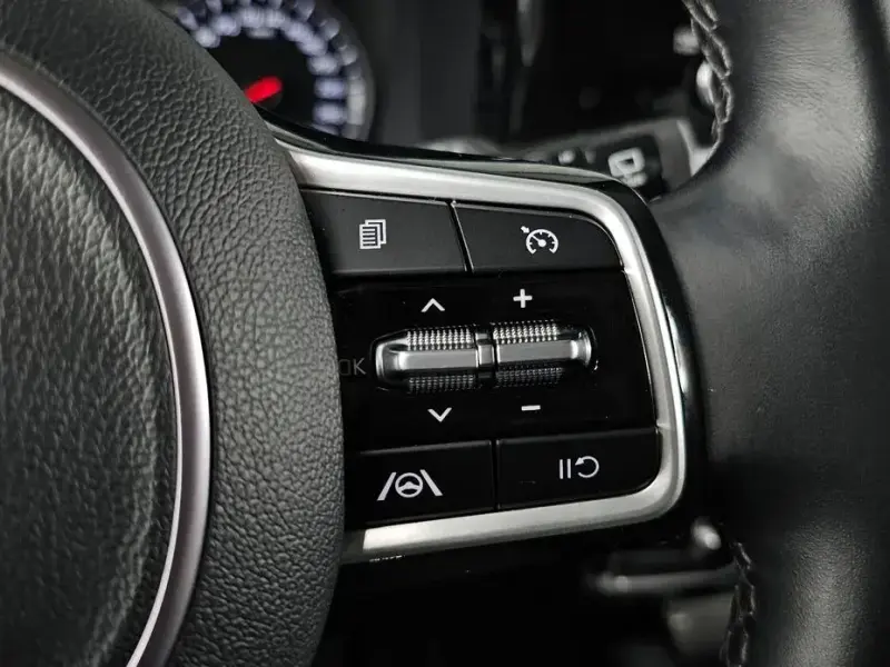 2023 Kia Sorento с пробегом 42 064 км