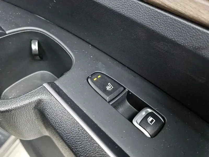 2023 Kia Sorento с пробегом 42 064 км