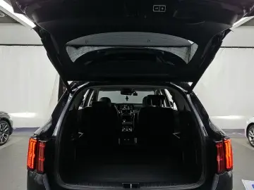 2023 Kia Sorento с пробегом 42 064 км