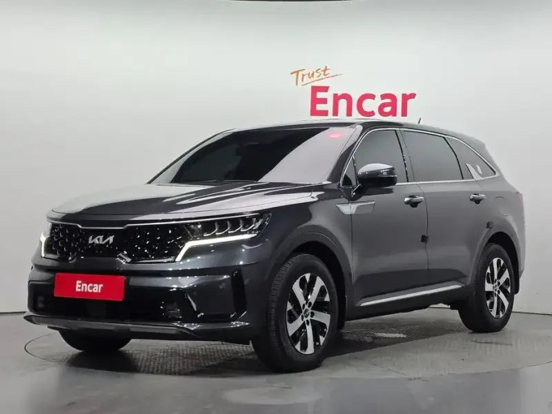 2023 Kia Sorento с пробегом 28 410 км