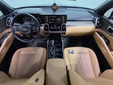 2023 Kia Sorento с пробегом 28 410 км