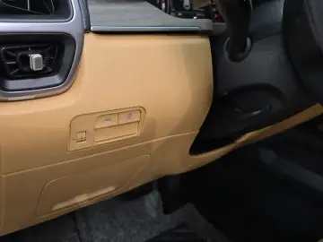 2023 Kia Sorento с пробегом 28 410 км