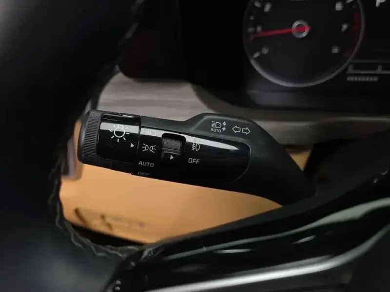 2023 Kia Sorento с пробегом 28 410 км