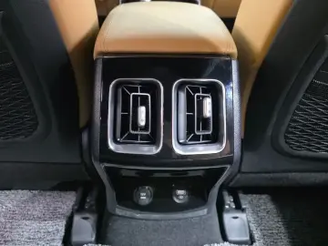 2023 Kia Sorento с пробегом 28 410 км