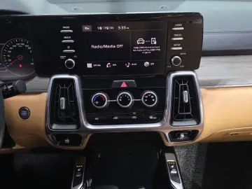 2023 Kia Sorento с пробегом 28 410 км