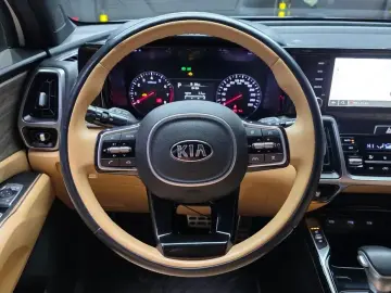 2021 Kia Sorento с пробегом 81 785 км