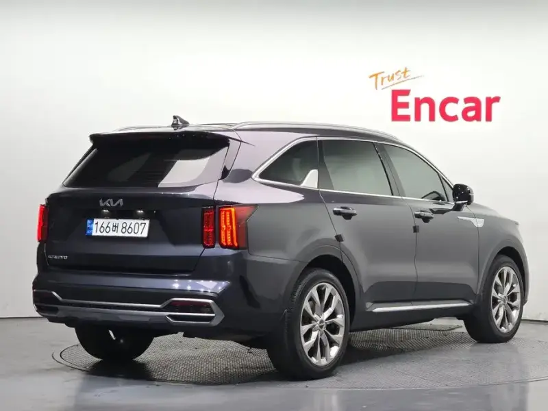 2023 Kia Sorento с пробегом 55 827 км