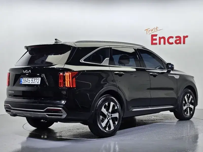 2023 Kia Sorento с пробегом 48 677 км