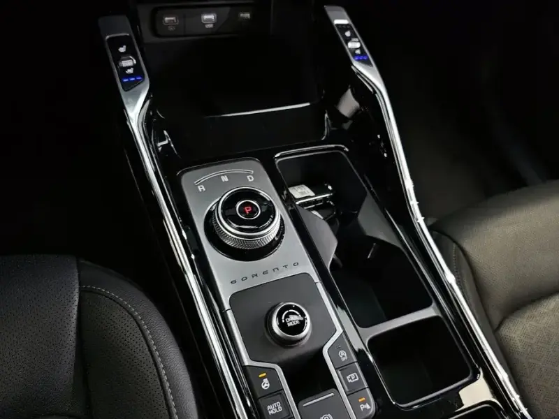 2023 Kia Sorento с пробегом 48 677 км