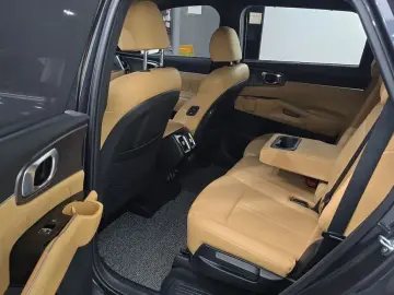 2023 Kia Sorento с пробегом 55 827 км