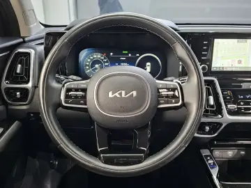 2023 Kia Sorento с пробегом 48 677 км