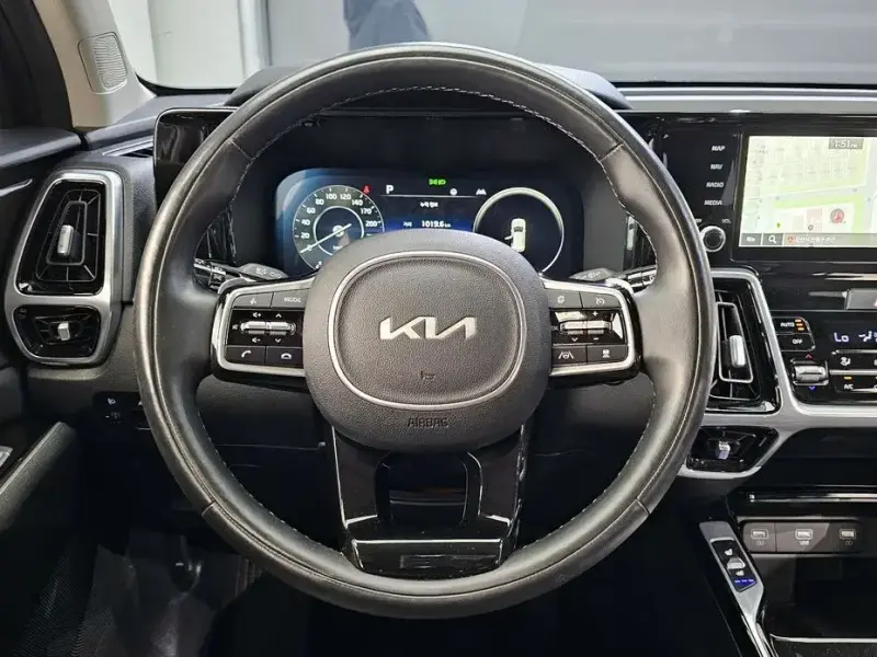 2023 Kia Sorento с пробегом 48 677 км