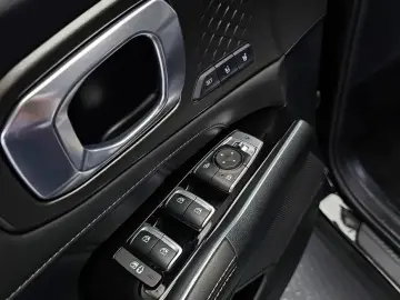 2023 Kia Sorento с пробегом 48 677 км