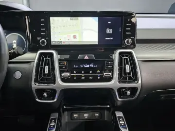 2023 Kia Sorento с пробегом 48 677 км