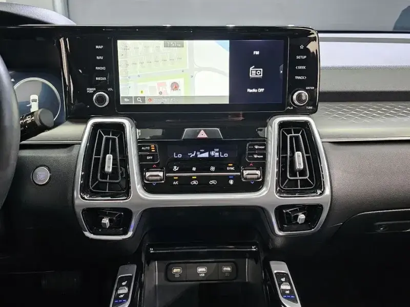 2023 Kia Sorento с пробегом 48 677 км