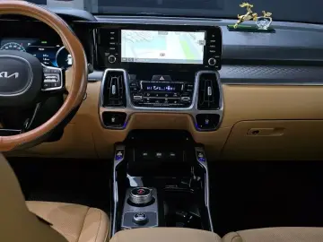 2023 Kia Sorento с пробегом 55 827 км
