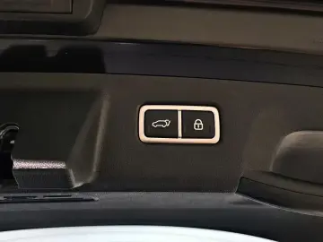 2023 Kia Sorento с пробегом 48 677 км