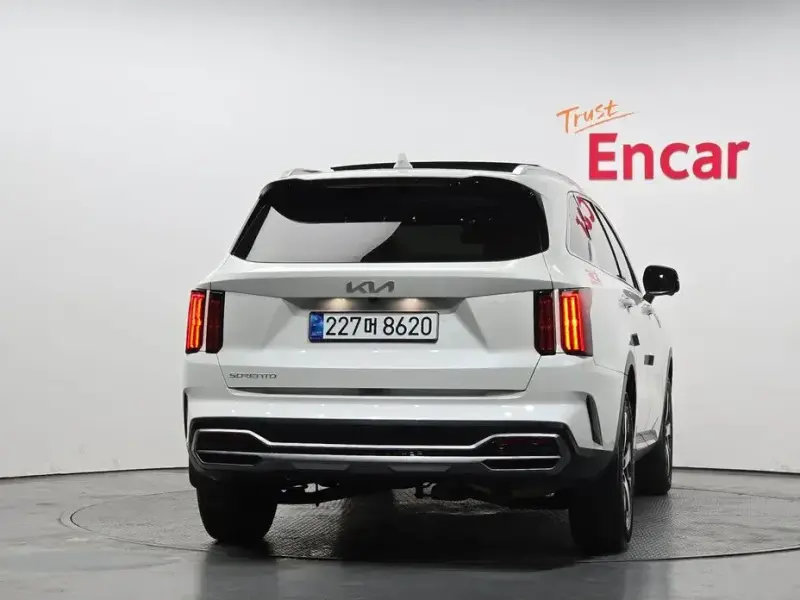 2023 Kia Sorento с пробегом 51 811 км