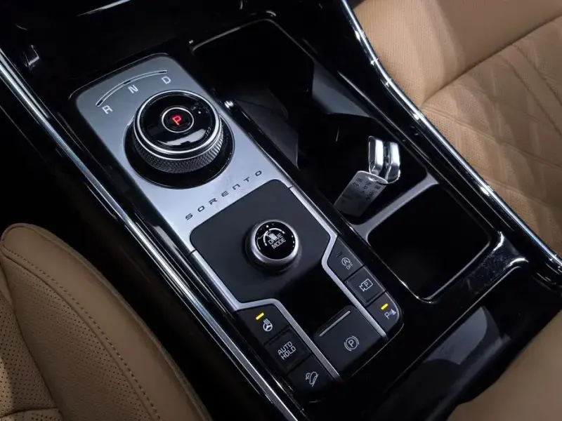 2023 Kia Sorento с пробегом 51 811 км