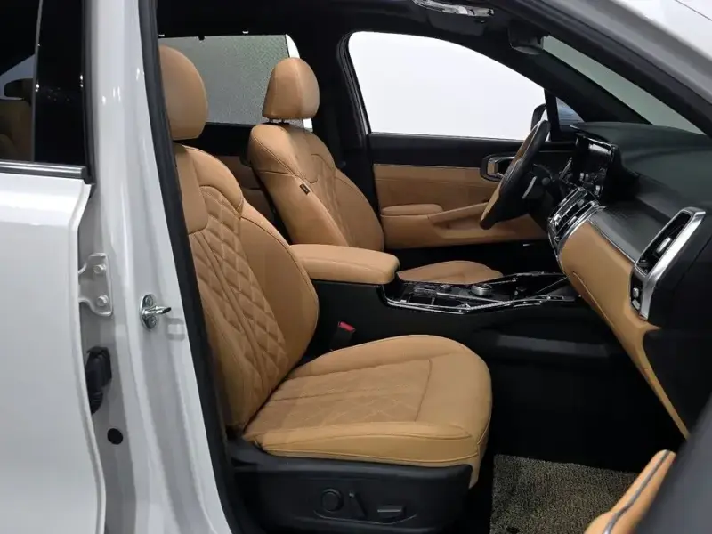 2023 Kia Sorento с пробегом 51 811 км