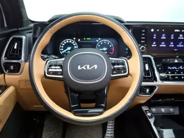2023 Kia Sorento с пробегом 51 811 км