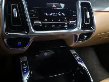 2023 Kia Sorento с пробегом 51 811 км