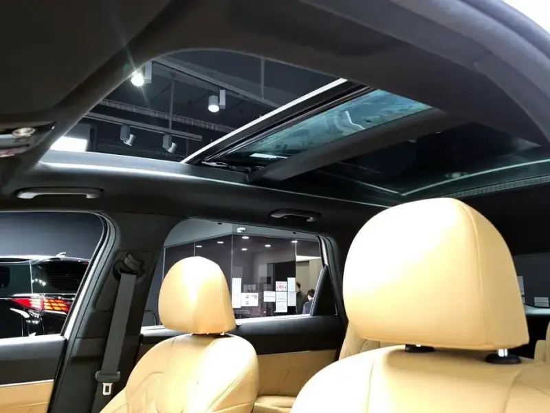 2023 Kia Sorento с пробегом 51 811 км