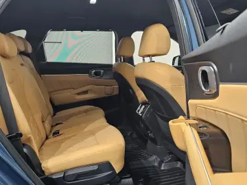 2023 Kia Sorento с пробегом 57 585 км