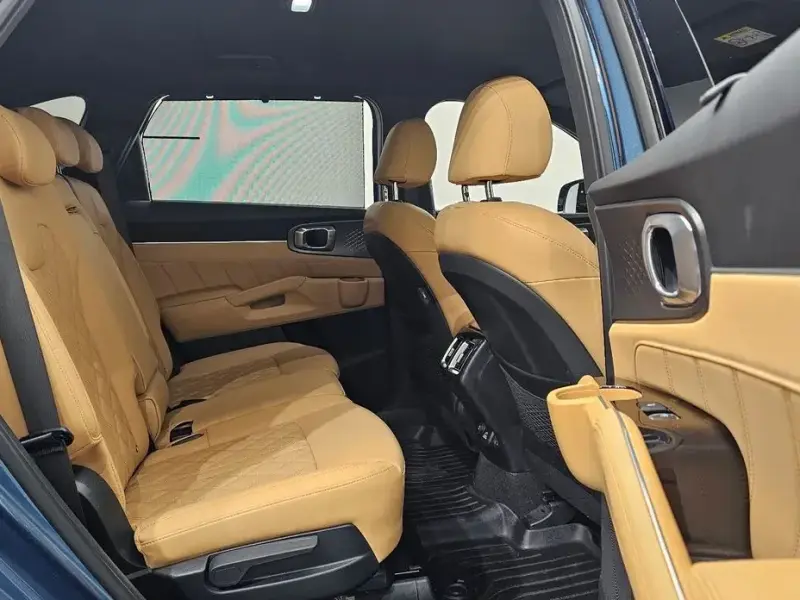 2023 Kia Sorento с пробегом 57 585 км