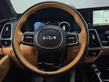 2023 Kia Sorento с пробегом 57 585 км