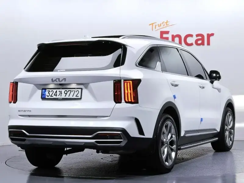 2023 Kia Sorento с пробегом 55 024 км