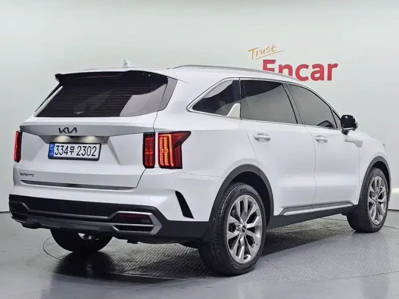2023 Kia Sorento с пробегом 43 941 км