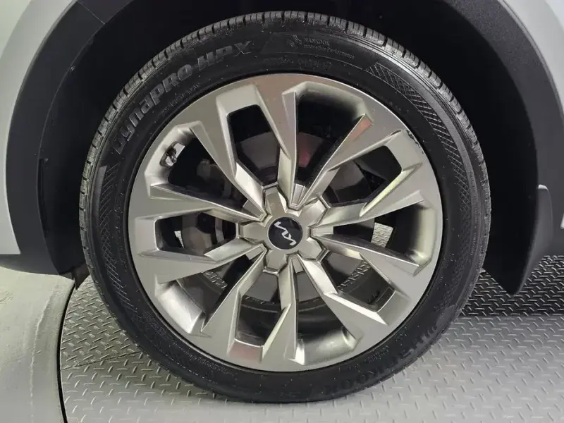 2023 Kia Sorento с пробегом 43 941 км