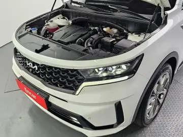 2023 Kia Sorento с пробегом 43 941 км