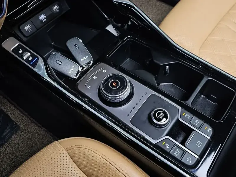 2023 Kia Sorento с пробегом 55 024 км
