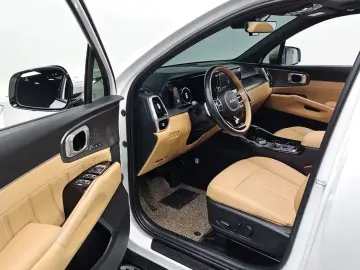 2023 Kia Sorento с пробегом 55 024 км
