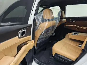 2023 Kia Sorento с пробегом 43 941 км