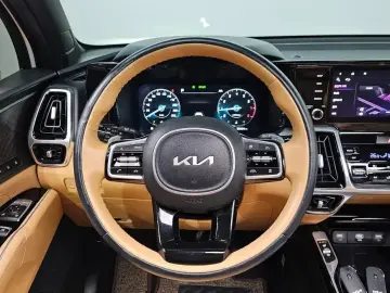 2023 Kia Sorento с пробегом 55 024 км