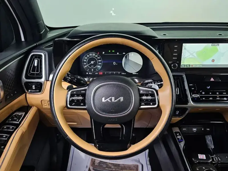 2023 Kia Sorento с пробегом 43 941 км