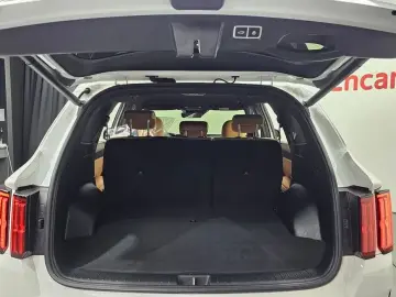 2023 Kia Sorento с пробегом 43 941 км